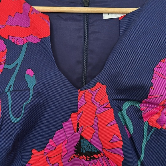 Trina Turk Coltrane Vanguard Floral Fail Button Dress - Picture 4 of 11